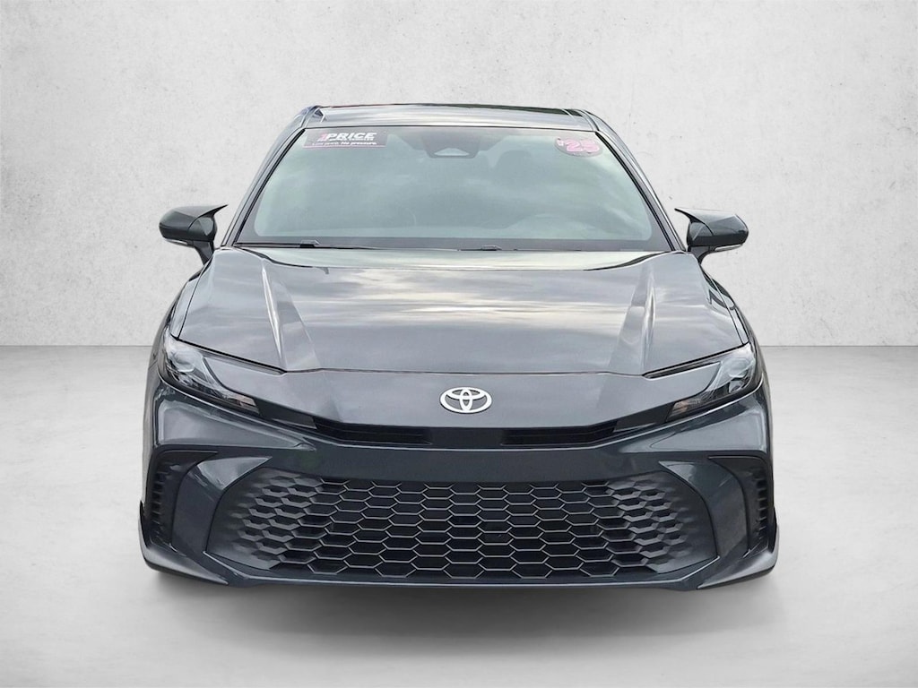 Used 2025 Toyota Camry SE Sedan
