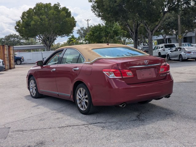 2011 Lexus ES 350 photo 3