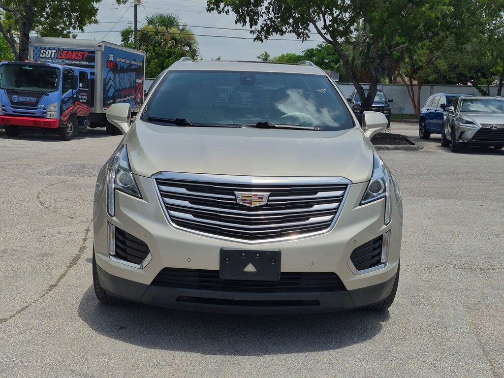 Used 2017 CADILLAC XT5 Luxury FWD SUV
