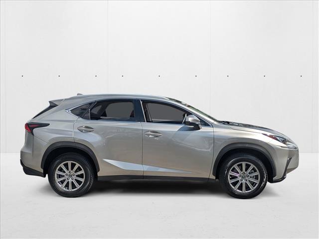 2021 Lexus NX 300 photo 4