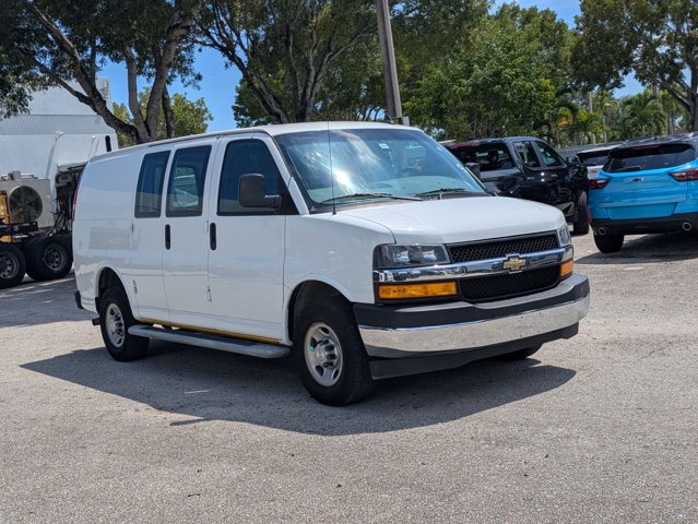 2021 Chevrolet Express 2500 Cargo Van photo 2