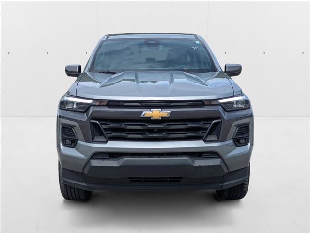 2023 Chevrolet Colorado LT photo 2