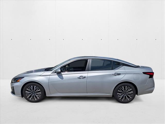 2023 Nissan Altima 2.5 SV photo 3