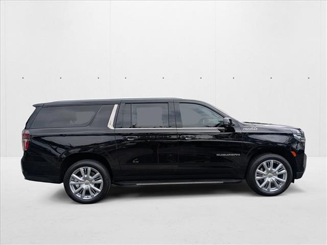 2024 Chevrolet Suburban High Country photo 2