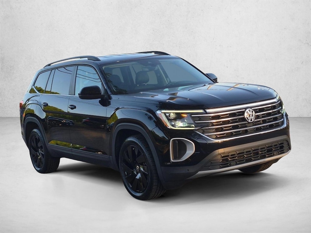 Used 2024 Volkswagen Atlas 2.0T SE w/Technology SUV