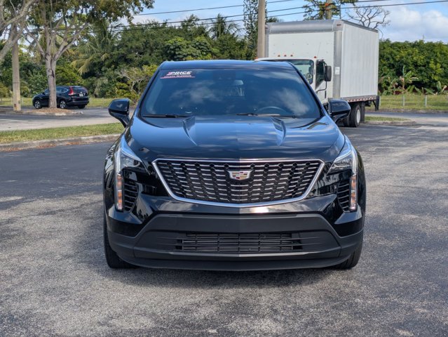 2023 Cadillac XT4 Luxury photo 2