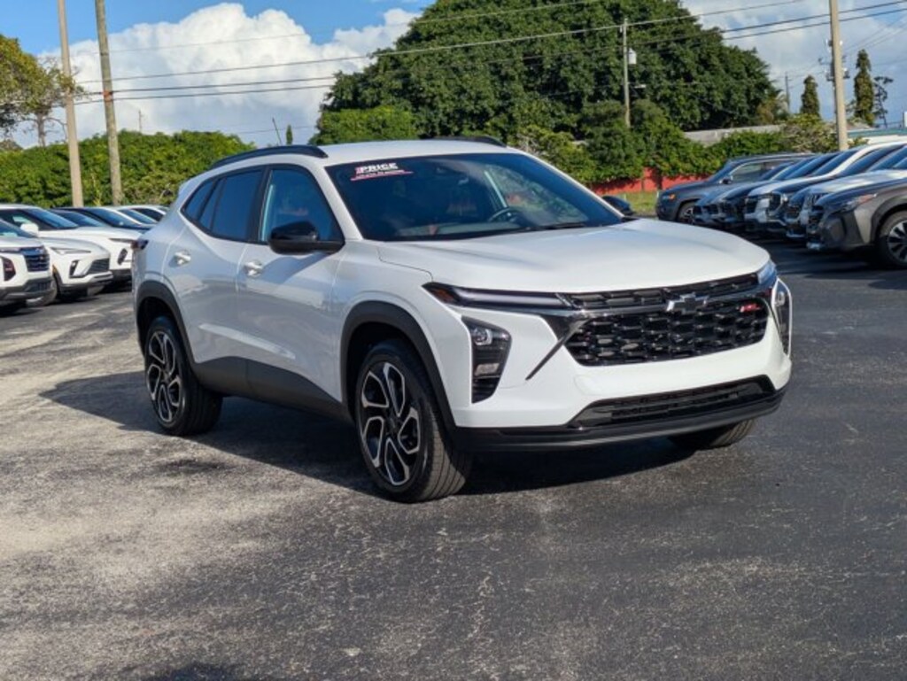 Used 2025 Chevrolet Trax 2RS SUV