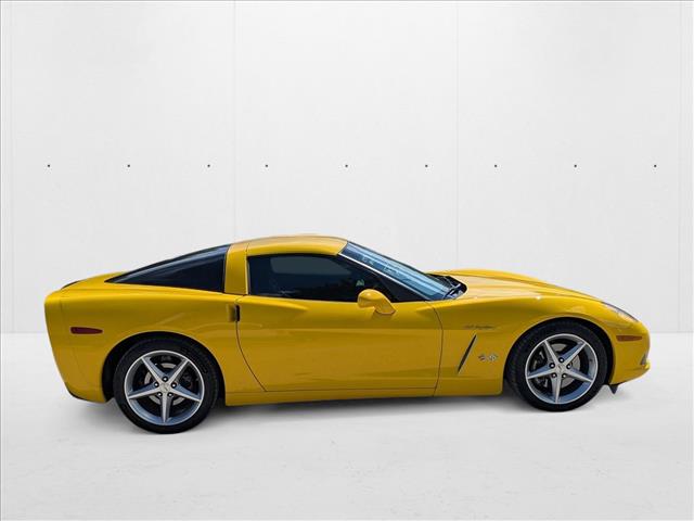 2011 Chevrolet Corvette 1LT Coupe photo 2