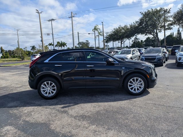 2023 Cadillac XT4 Luxury photo 4