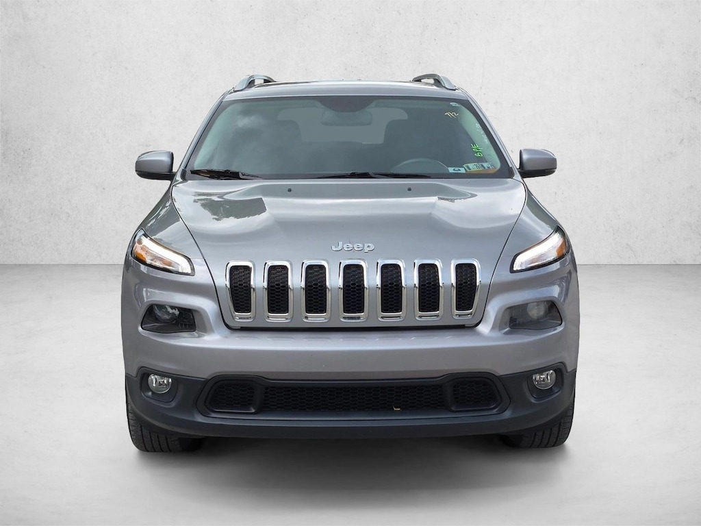 Used 2016 Jeep Cherokee Latitude SUV