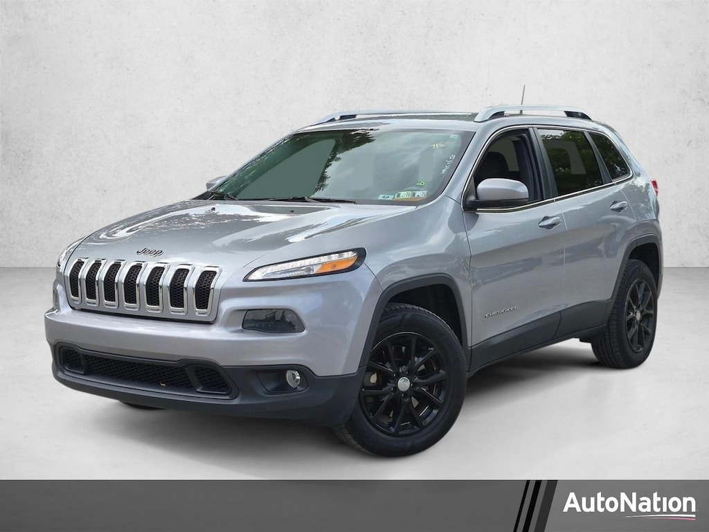 Used 2016 Jeep Cherokee Latitude SUV