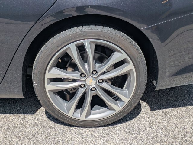 2023 Chevrolet Malibu 1LT photo 3