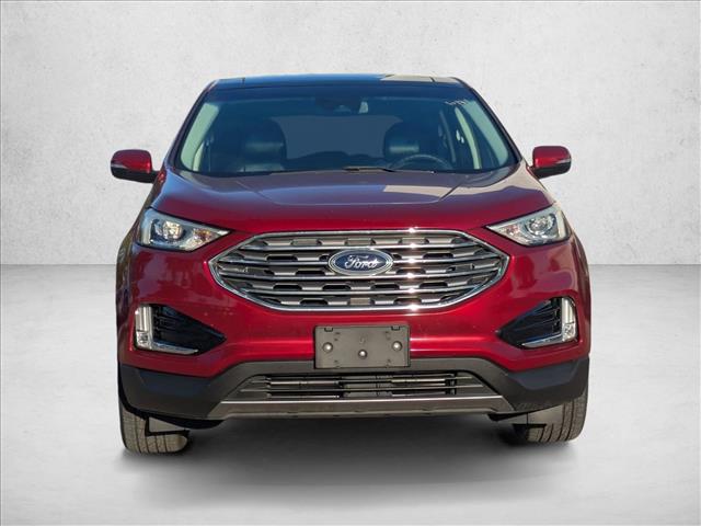 2019 Ford Edge Titanium photo 2