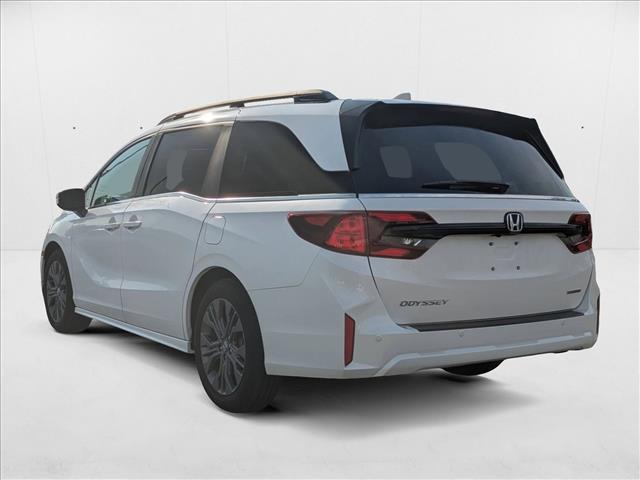 2025 Honda Odyssey Touring photo 3