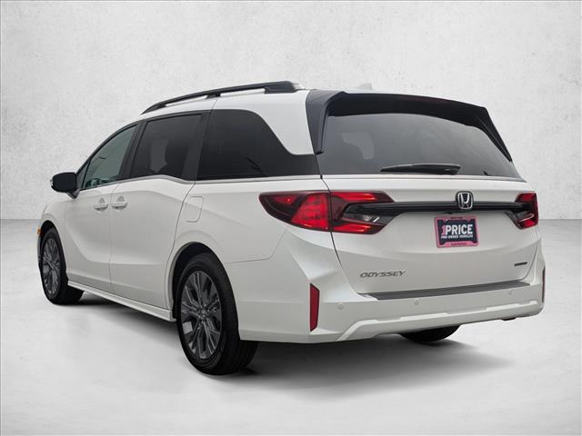 2025 Honda Odyssey Touring photo 2