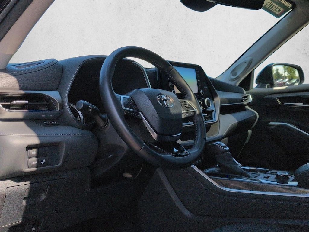 Used 2020 Toyota Highlander Limited SUV