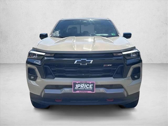 2023 Chevrolet Colorado Z71 photo 2