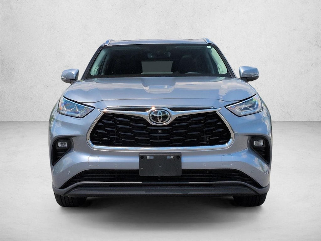 Used 2024 Toyota Highlander Limited SUV