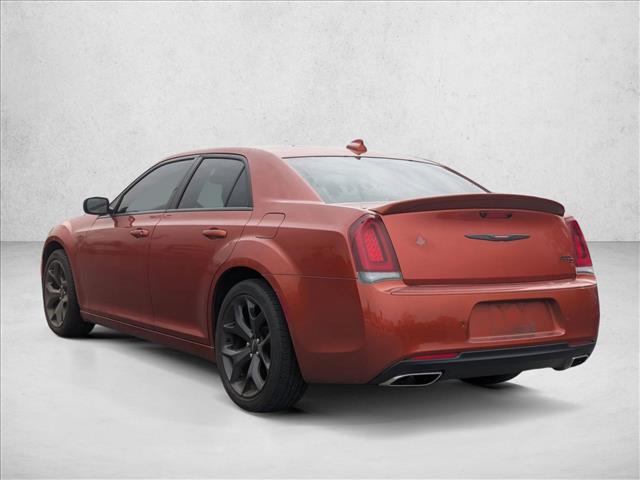 2021 Chrysler 300 photo 2