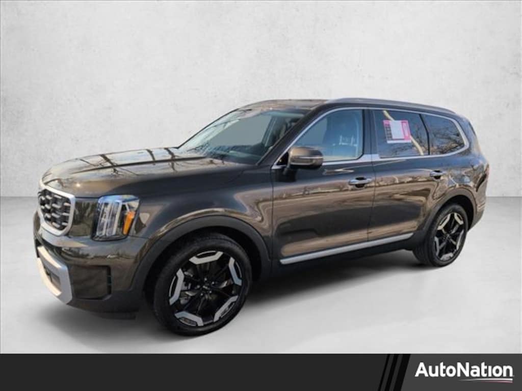 Used 2025 Kia Telluride S SUV