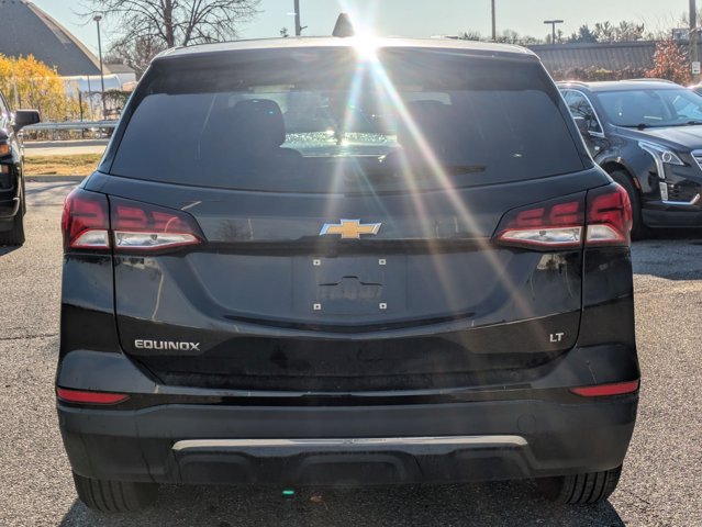 2023 Chevrolet Equinox LT photo 3