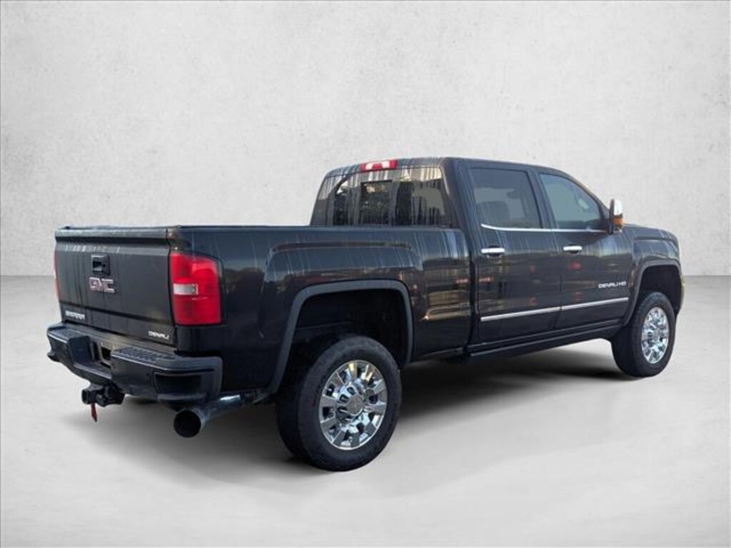 Used 2016 GMC Sierra 2500HD Denali Truck Crew Cab