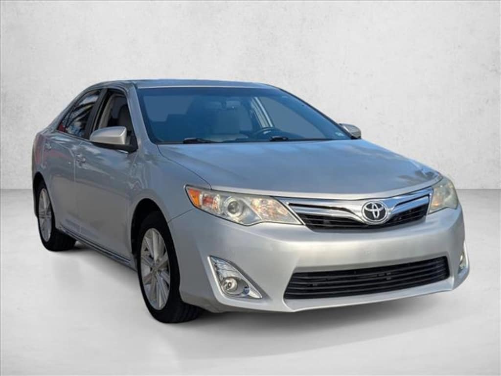 Used 2014 Toyota Camry XLE Sedan