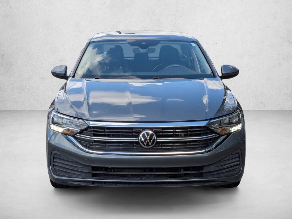 Used 2022 Volkswagen Jetta SE Sedan
