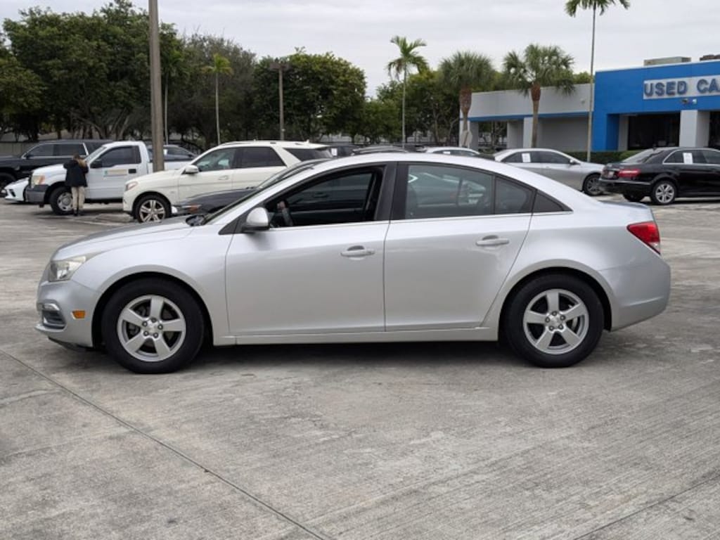 Used 2016 Chevrolet Cruze Limited LT Sedan