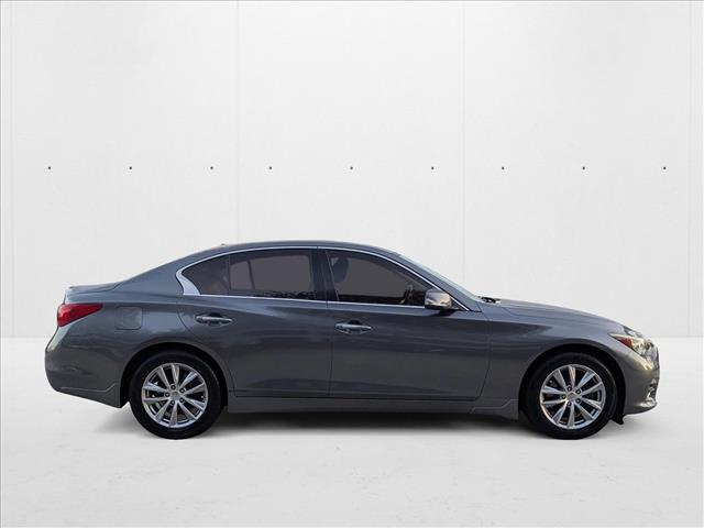 2015 Infiniti Q50 AWD photo 4