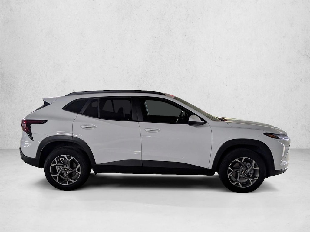 Certified 2025 Chevrolet Trax LT SUV