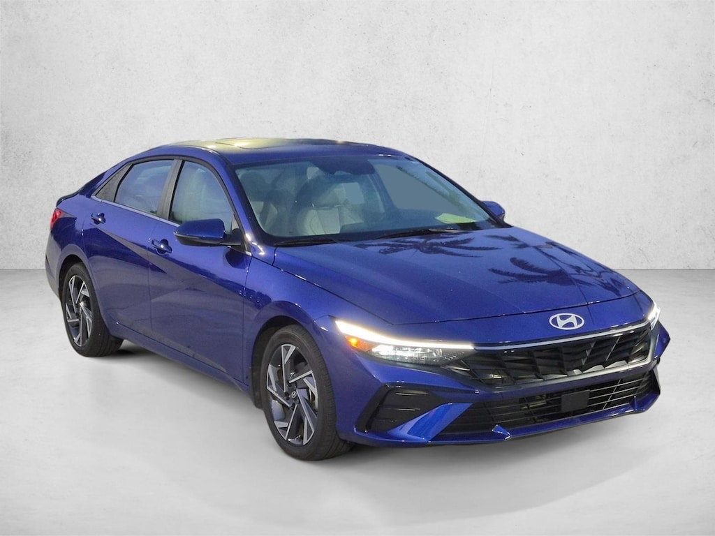 Used 2025 Hyundai Elantra Limited Sedan