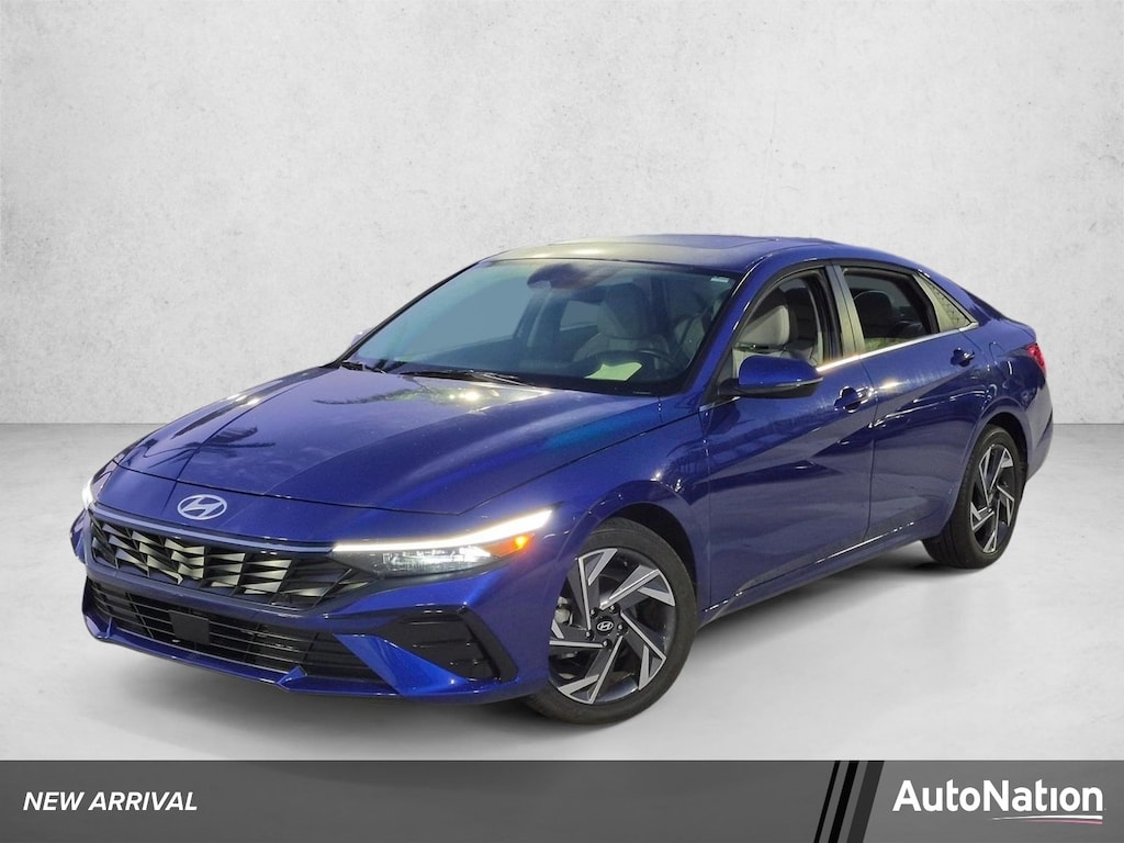 Used 2025 Hyundai Elantra Limited Sedan