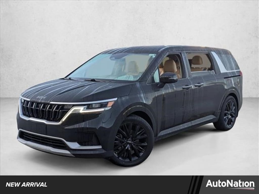 Used 2022 Kia Carnival LXS MPV