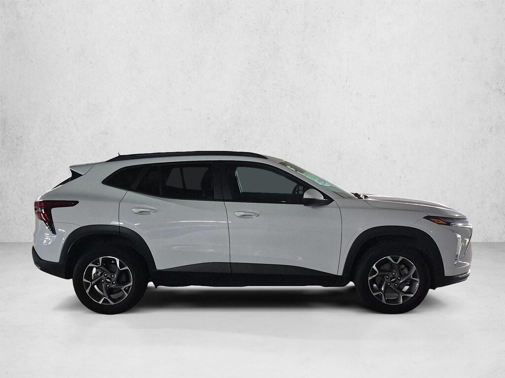 Used 2024 Chevrolet Trax LT SUV