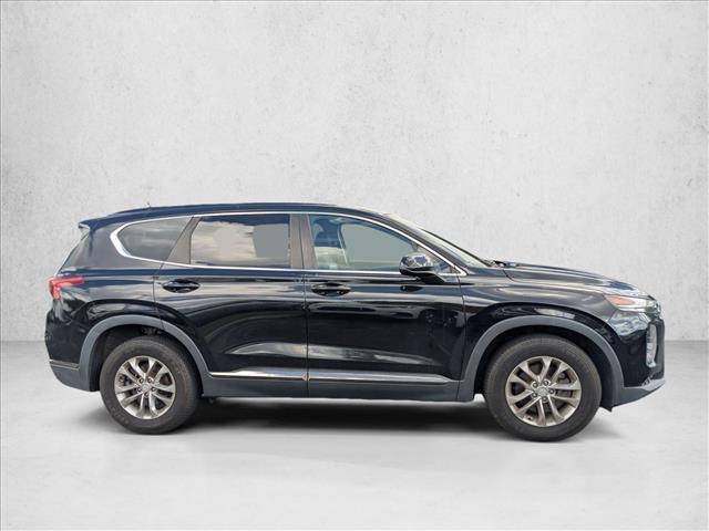 2019 Hyundai Santa Fe SE photo 2