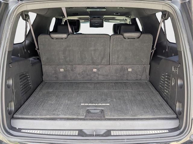 2017 Cadillac Escalade ESV Platinum photo 3