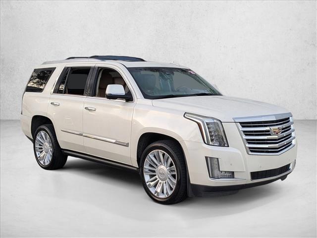 2015 Cadillac Escalade Platinum photo 3