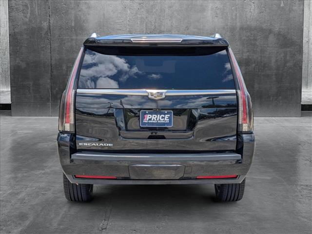 2017 Cadillac Escalade ESV Platinum photo 4