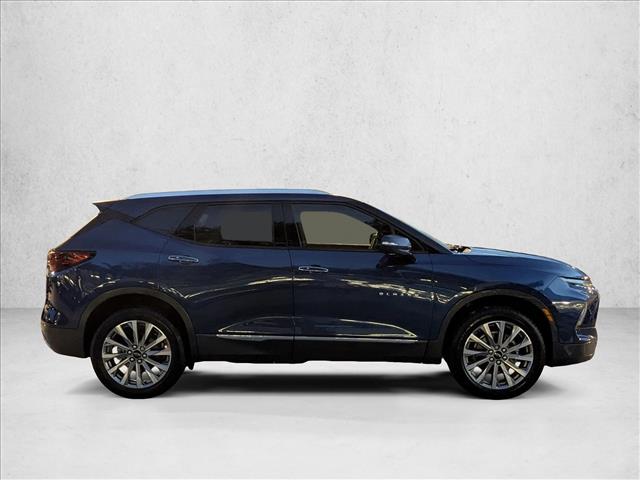 2023 Chevrolet Blazer Premier photo 4
