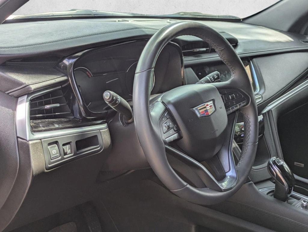 Used 2023 CADILLAC XT6 FWD Luxury SUV