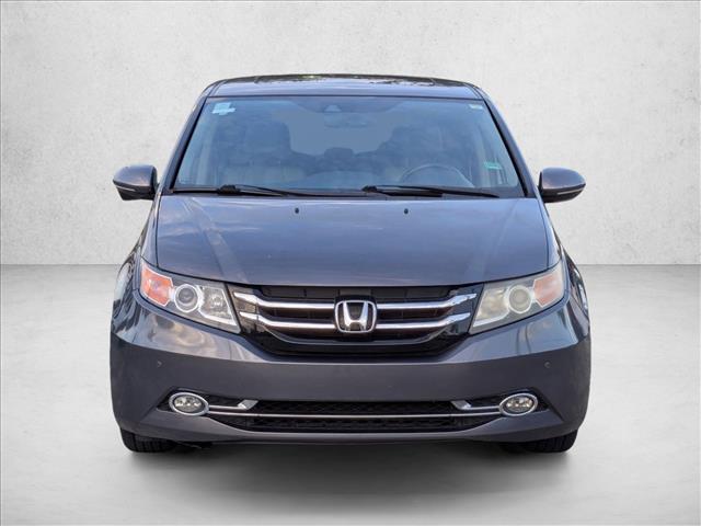 2016 Honda Odyssey Touring Elite photo 2