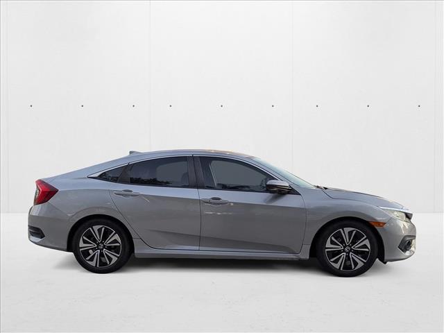 2017 Honda Civic EX-T photo 4