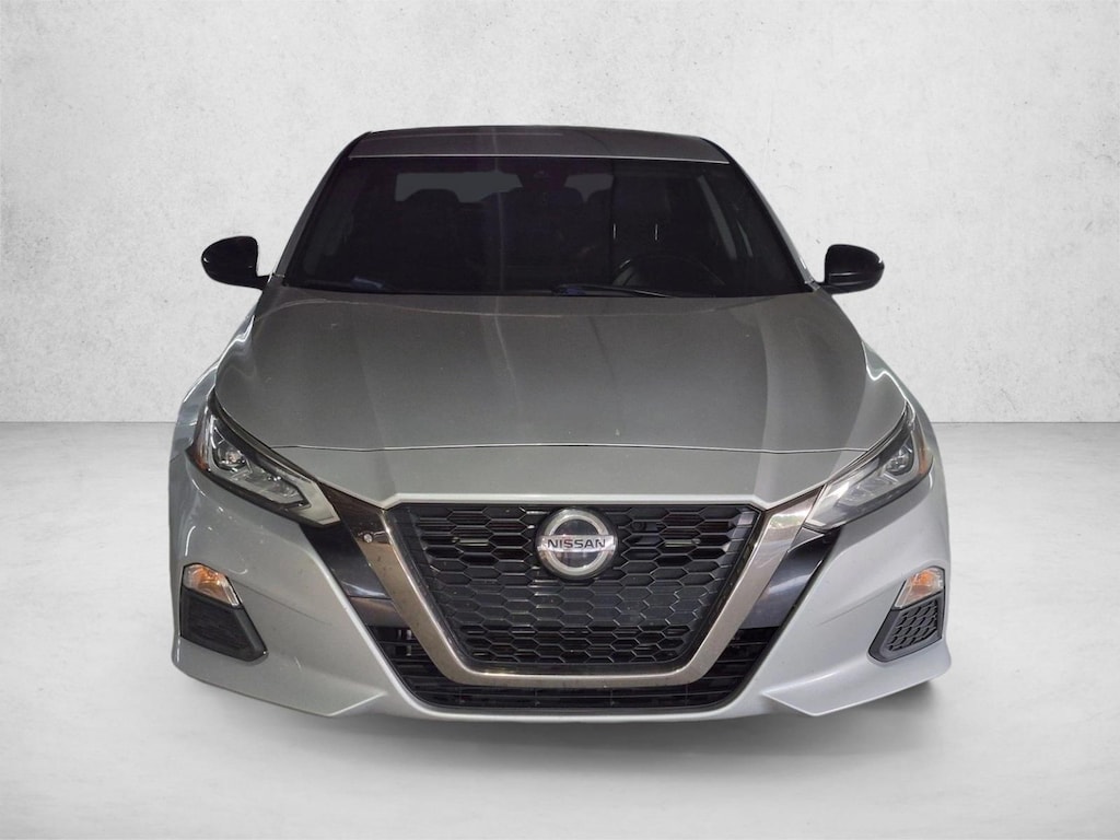 Used 2022 Nissan Altima 2.5 SR Sedan