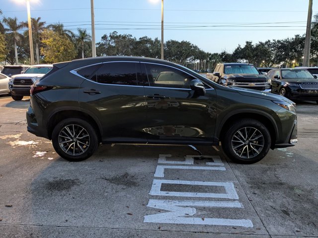 2023 Lexus NX 250 photo 4