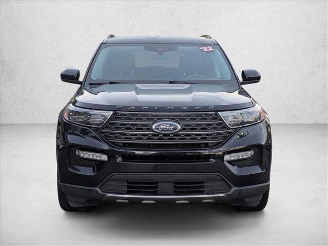 2022 Ford Explorer XLT photo 2