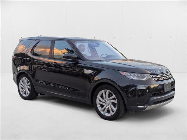2017 Land Rover Discovery HSE photo 2