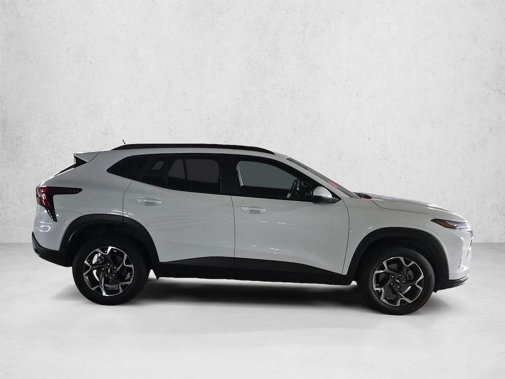 Used 2024 Chevrolet Trax LT SUV