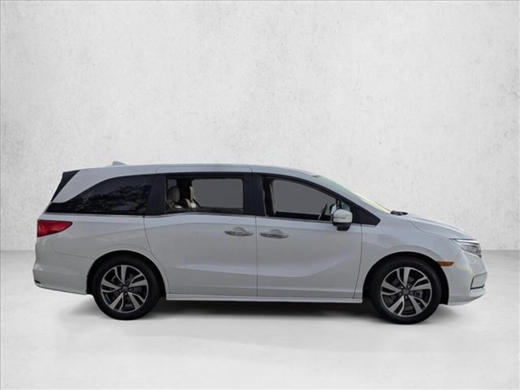 Used 2022 Honda Odyssey Touring Van