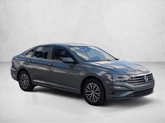 2019 Volkswagen Jetta SE photo 3